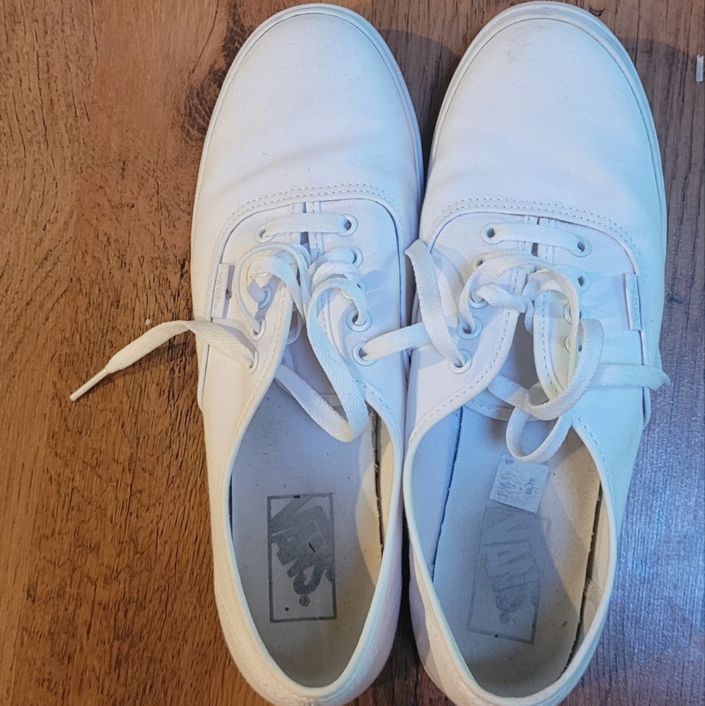 Vans Authentic Lo White Women's 9.5/Men's 8